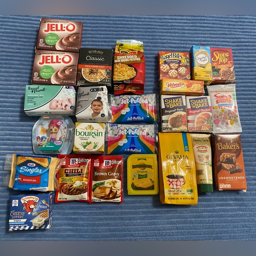 25 ct. Zuru Mini Brands bundle